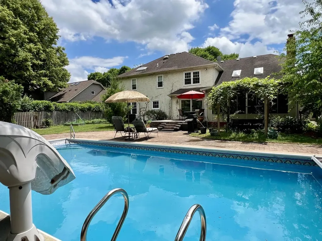 1369 Ginger Lane Naperville IL 60565