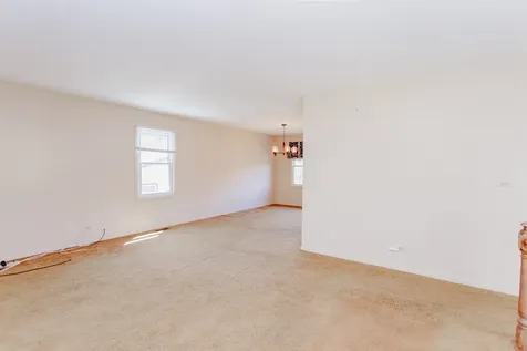 750 Michigan Lane Elk Grove Village IL 60007