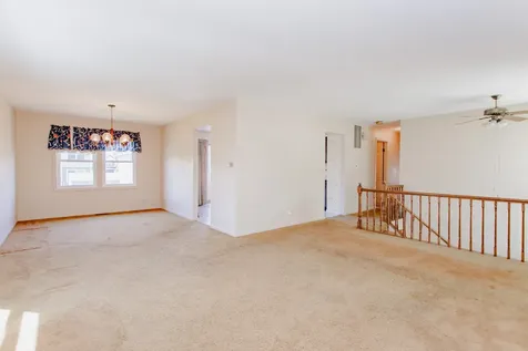 750 Michigan Lane Elk Grove Village IL 60007