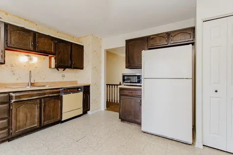 750 Michigan Lane Elk Grove Village IL 60007
