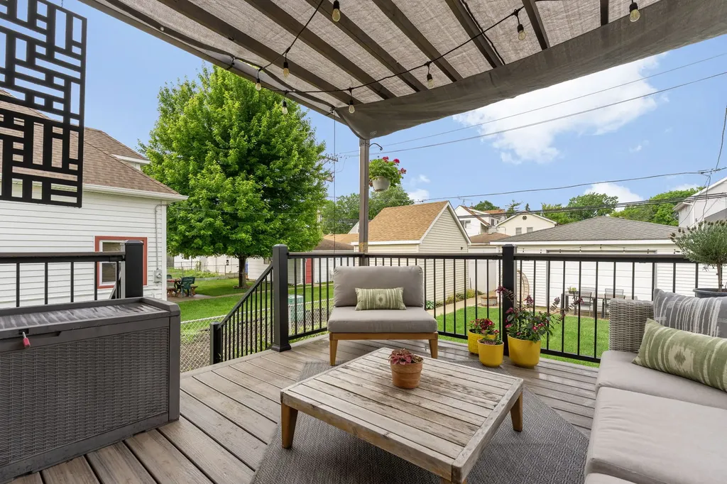 4230 North Moody Avenue Chicago IL 60634