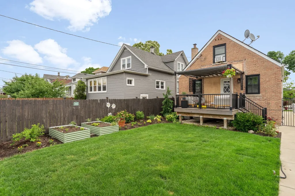 4230 North Moody Avenue Chicago IL 60634