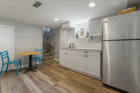 4230 North Moody Avenue Chicago IL 60634