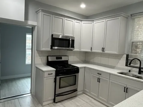 7940 South Carpenter Street Chicago IL 60620