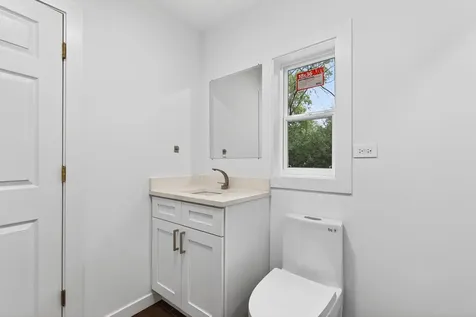 33 Valewood Road West Chicago IL 60185
