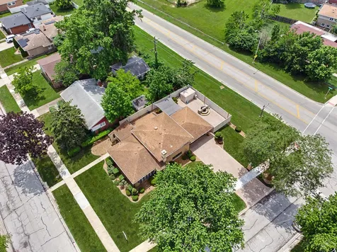 222 South Mayfair Place Chicago Heights IL 60411