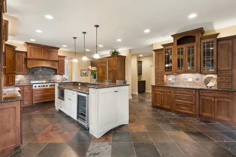 901 Kenton Road Deerfield IL 60015