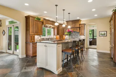 901 Kenton Road Deerfield IL 60015