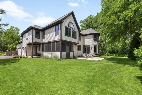 901 Kenton Road Deerfield IL 60015