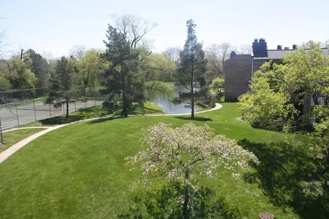 2129 Ammer Ridge Court Glenview IL 60025