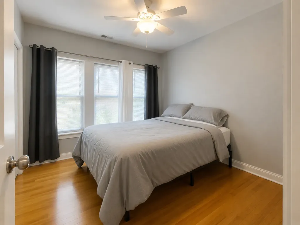 6711 North Lakewood Avenue Chicago IL 60626