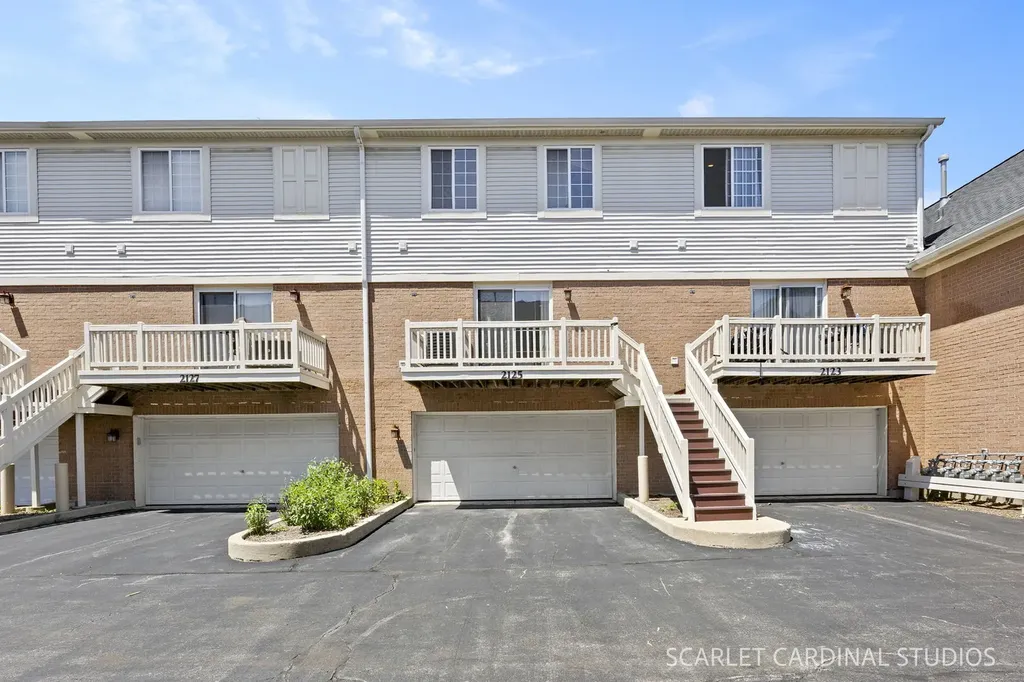 2125 West Concord Lane Addison IL 60101