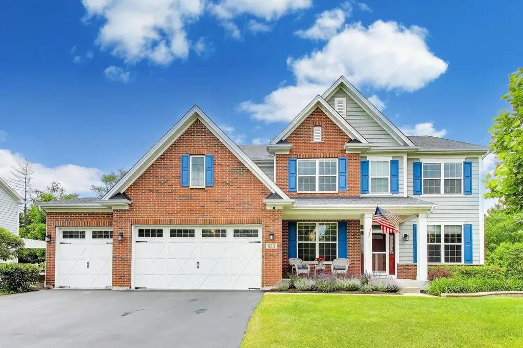 823 Heatherfield Circle Naperville IL 60565