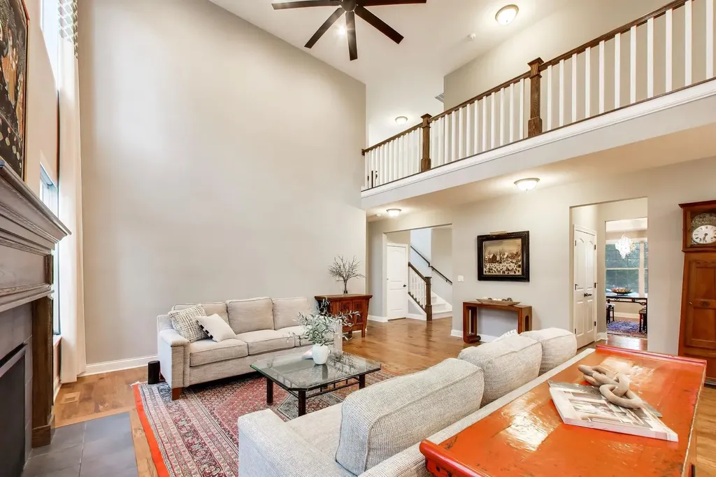 823 Heatherfield Circle Naperville IL 60565