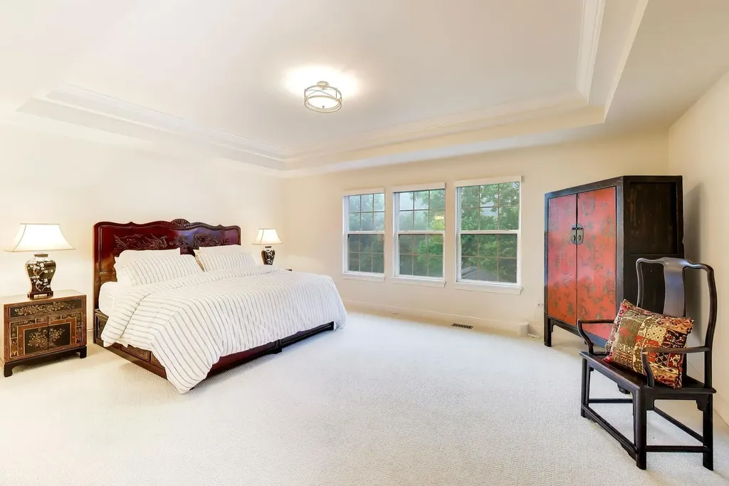 823 Heatherfield Circle Naperville IL 60565