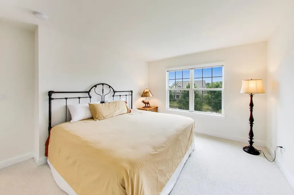 823 Heatherfield Circle Naperville IL 60565