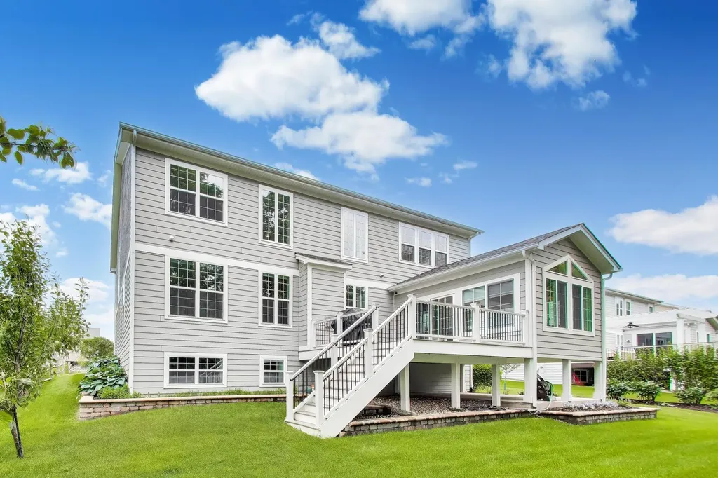 823 Heatherfield Circle Naperville IL 60565