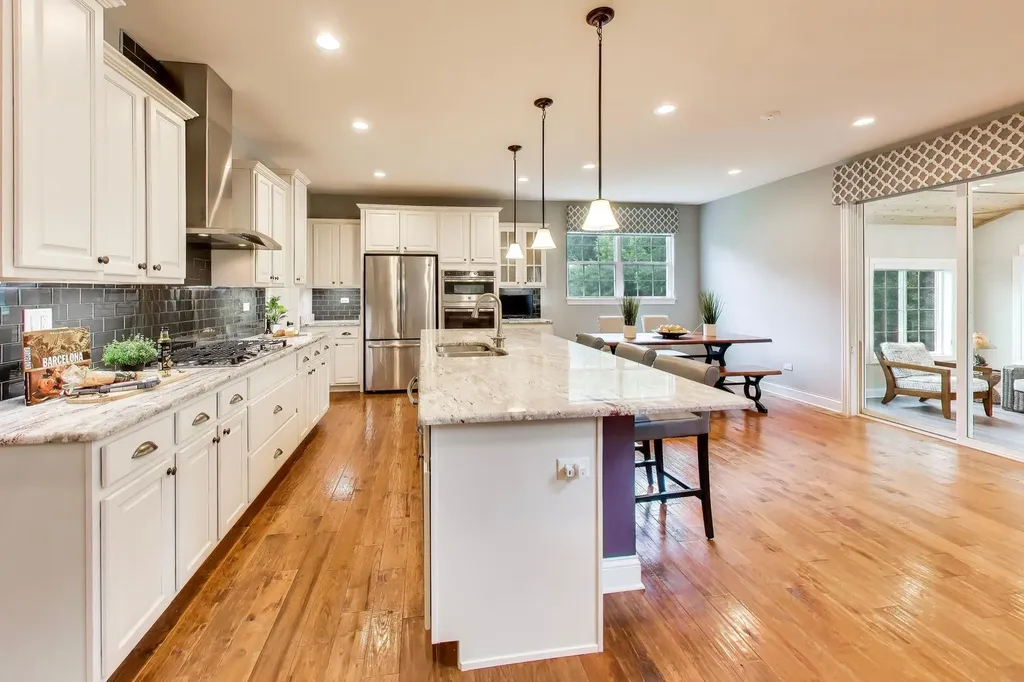 823 Heatherfield Circle Naperville IL 60565