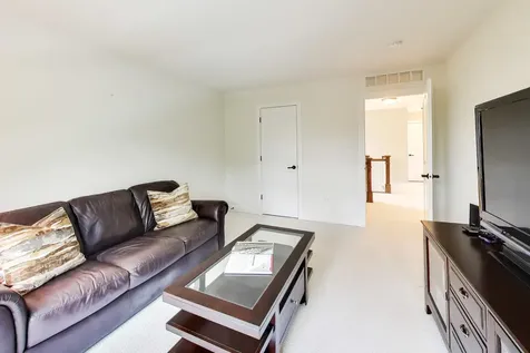 823 Heatherfield Circle Naperville IL 60565
