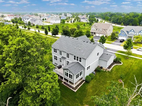 823 Heatherfield Circle Naperville IL 60565
