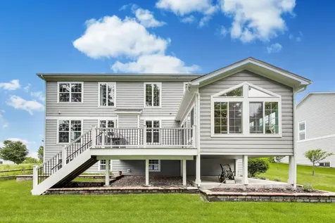 823 Heatherfield Circle Naperville IL 60565