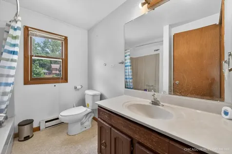 830 East Kimball Avenue Woodstock IL 60098