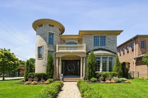 7000 North Kilpatrick Avenue Lincolnwood IL 60712