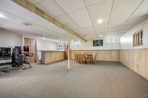 1727 Roosa Lane Elk Grove Village IL 60007
