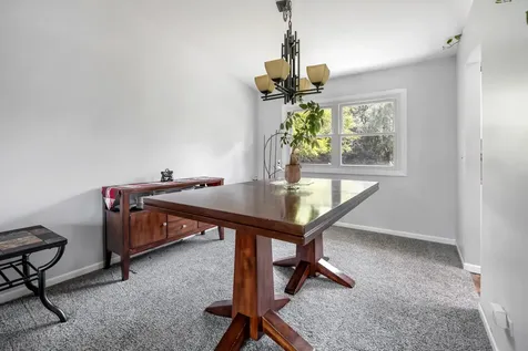 1727 Roosa Lane Elk Grove Village IL 60007