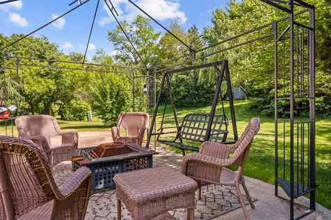 1727 Roosa Lane Elk Grove Village IL 60007