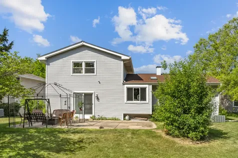 1727 Roosa Lane Elk Grove Village IL 60007