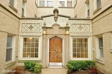 7432 North Oakley Avenue Chicago IL 60645