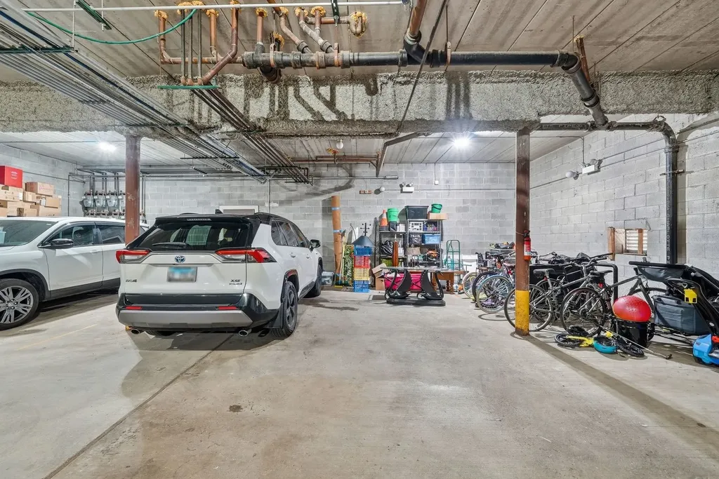 3204 North Paulina Street Chicago IL 60657