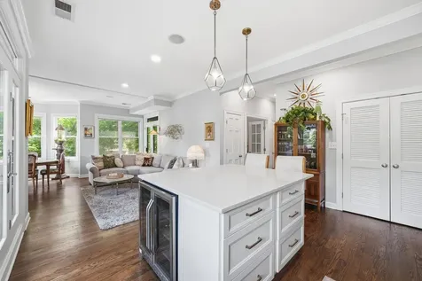 3204 North Paulina Street Chicago IL 60657