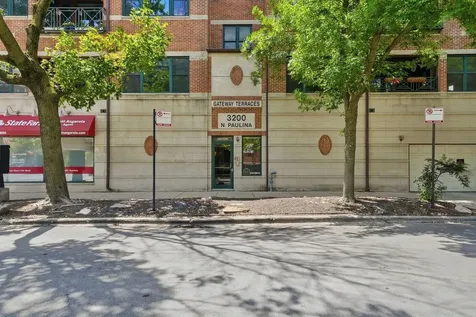 3204 North Paulina Street Chicago IL 60657