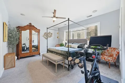 3204 North Paulina Street Chicago IL 60657
