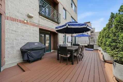 3204 North Paulina Street Chicago IL 60657