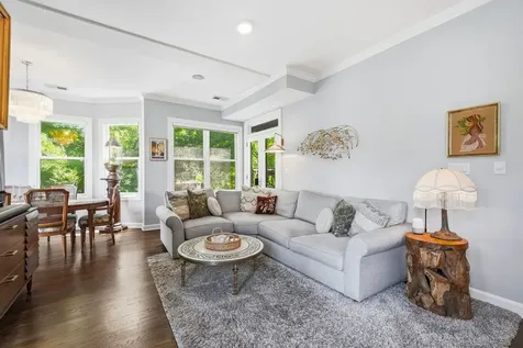 3204 North Paulina Street Chicago IL 60657