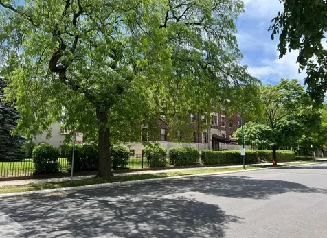 2121 East 72 Street Chicago IL 60649