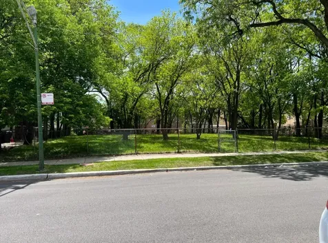 2121 East 72 Street Chicago IL 60649