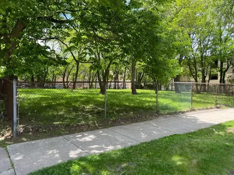 2121 East 72 Street Chicago IL 60649