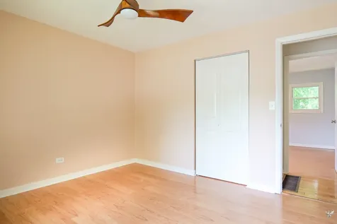1707 South Green Meadows Boulevard Streamwood IL 60107