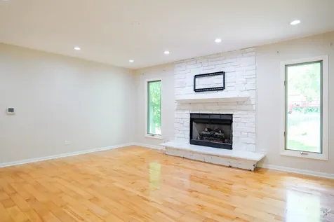 1707 South Green Meadows Boulevard Streamwood IL 60107