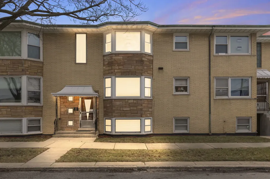 6401 West 52nd Street Chicago IL 60638