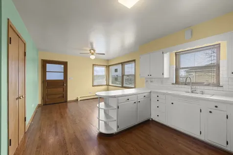 6401 West 52nd Street Chicago IL 60638