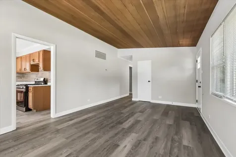 453 Tomahawk Street Park Forest IL 60466
