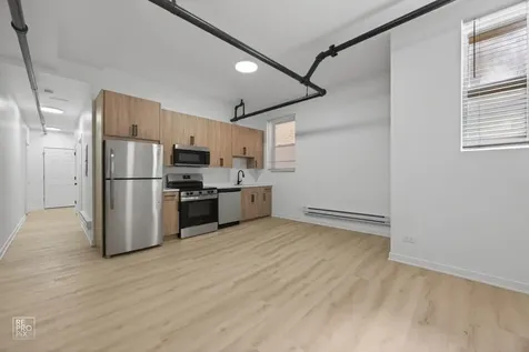 2154 West Arthur Avenue Chicago IL 60645