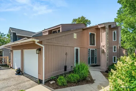 1324 Snowberry Lane Crystal Lake IL 60014