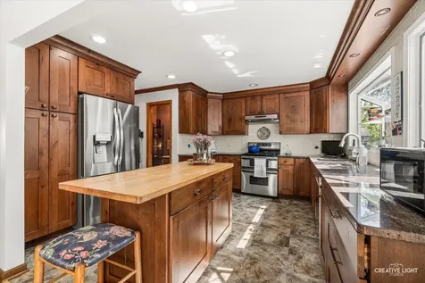 1324 Snowberry Lane Crystal Lake IL 60014