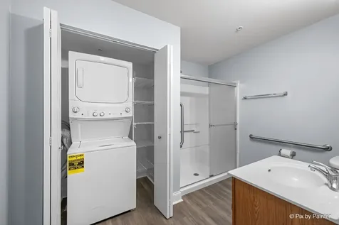 605 Barrington Avenue East Dundee IL 60118